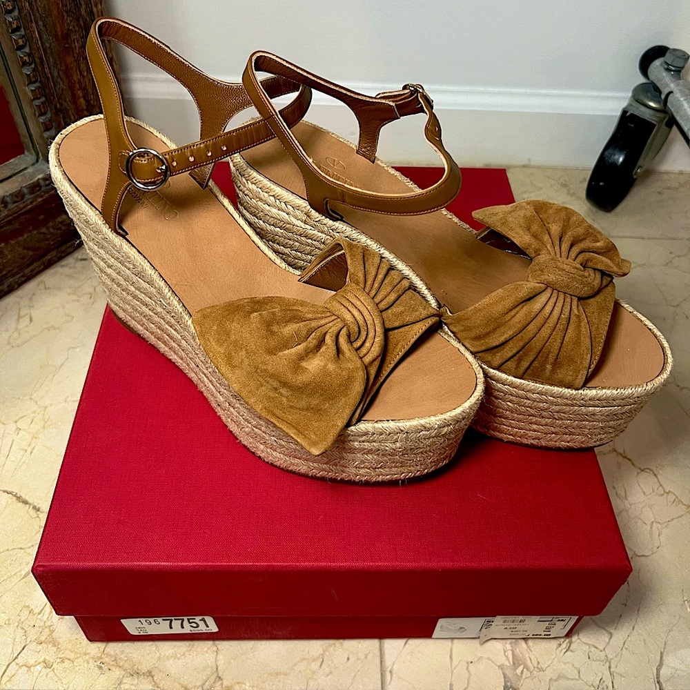 NEVER WORN VALENTINO WEDGES - size 38.5!